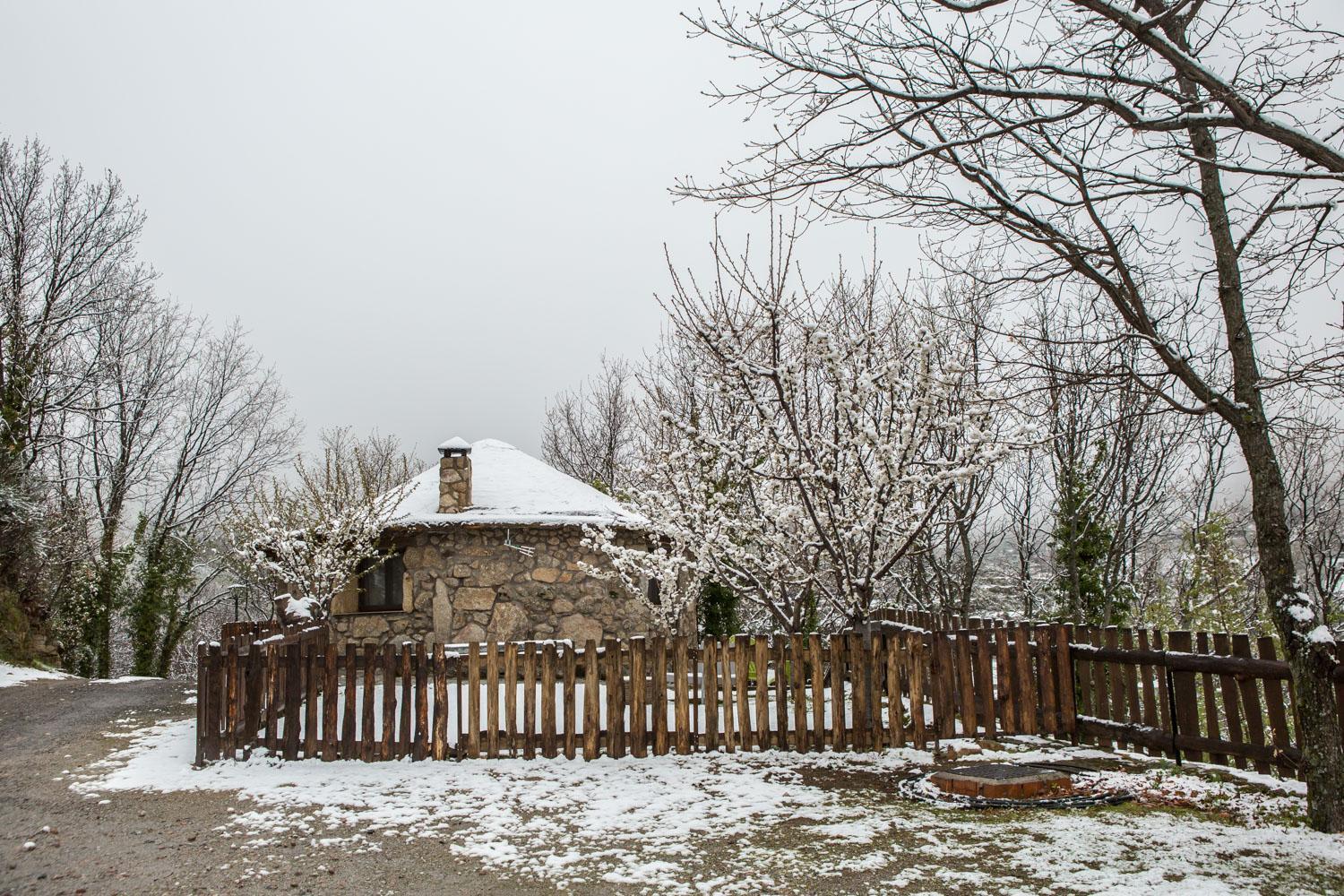 Albergue El Solitario Banos De Montemayor Luaran gambar