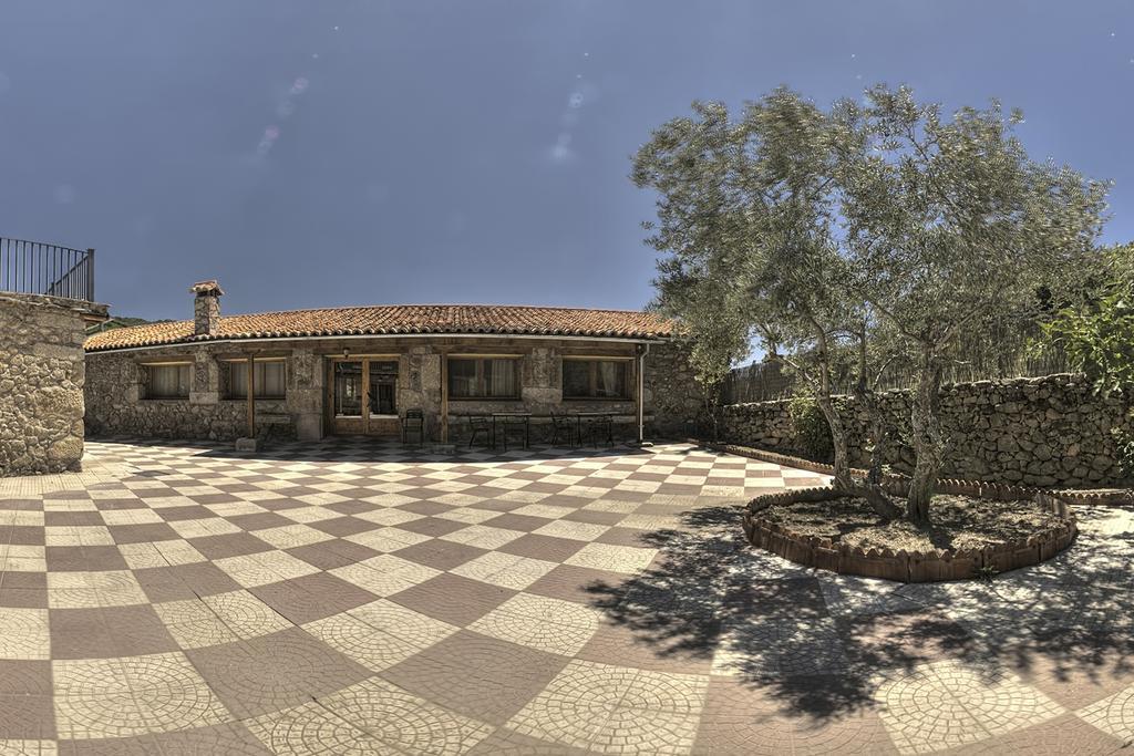 Albergue El Solitario Banos De Montemayor Luaran gambar